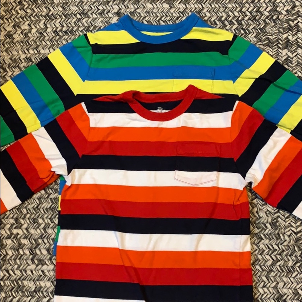 ✨Lot of 2 Gap boys long-sleeve shirts in size 5T ✨
